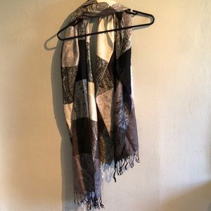 Black and White Israeli Scarf